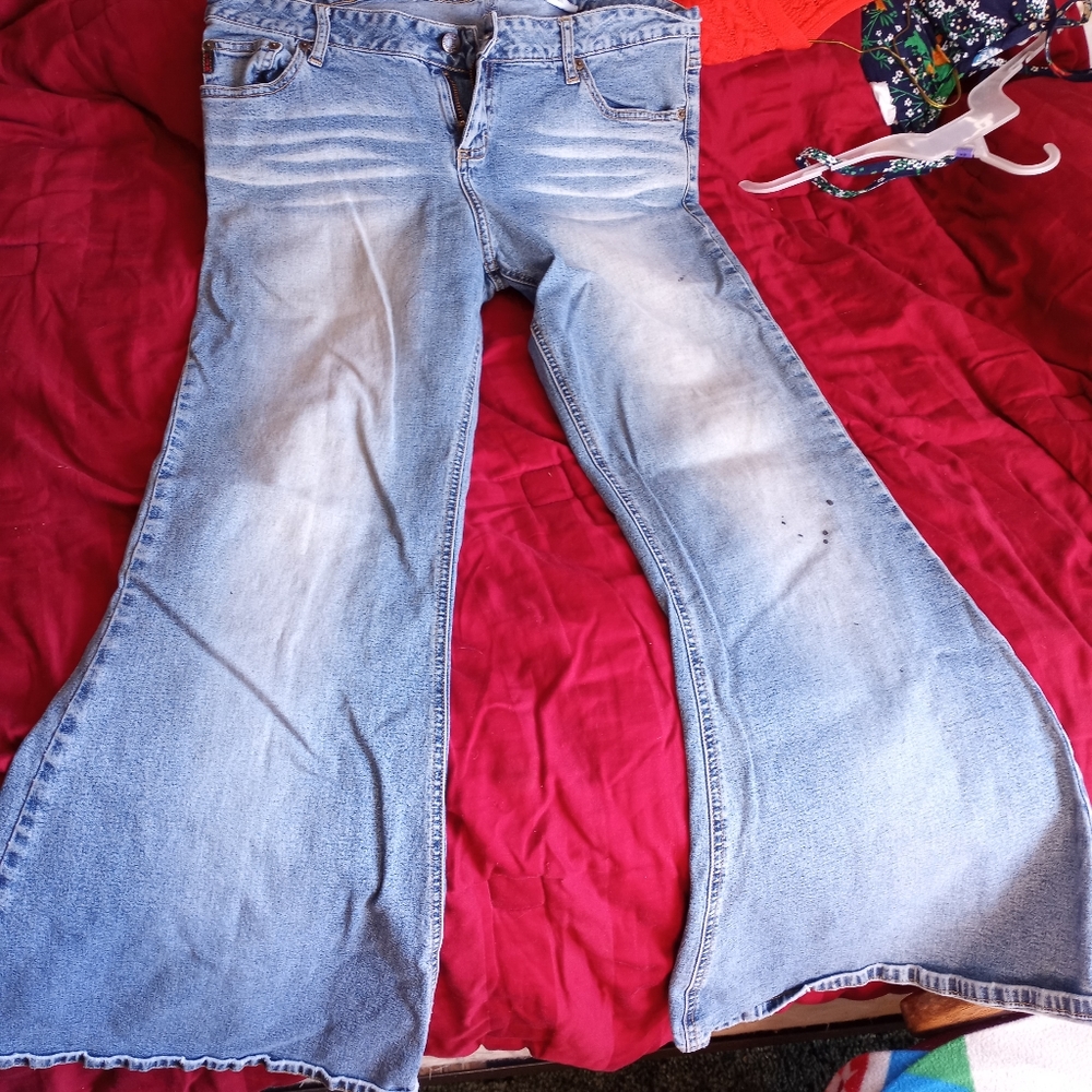 Mudd low-rise bellbottoms